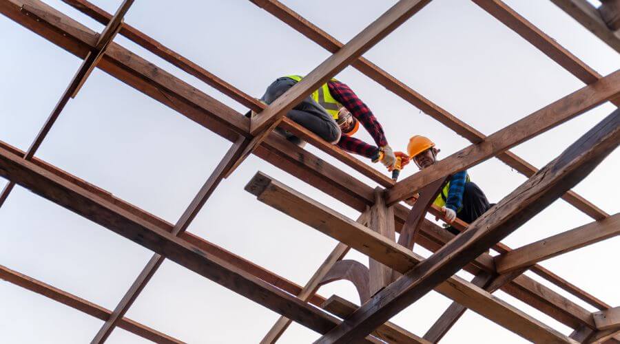 Professional gutter cleaning services in Meriden, CT